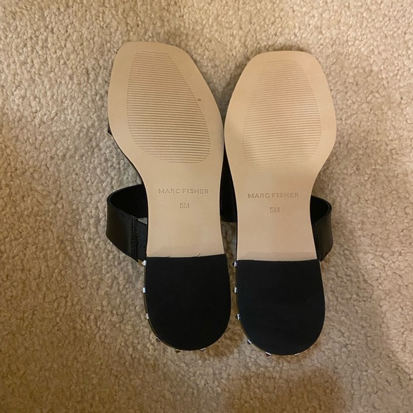 Marc Fisher Black Leather Slip On Sandals - Picture 2 of 3